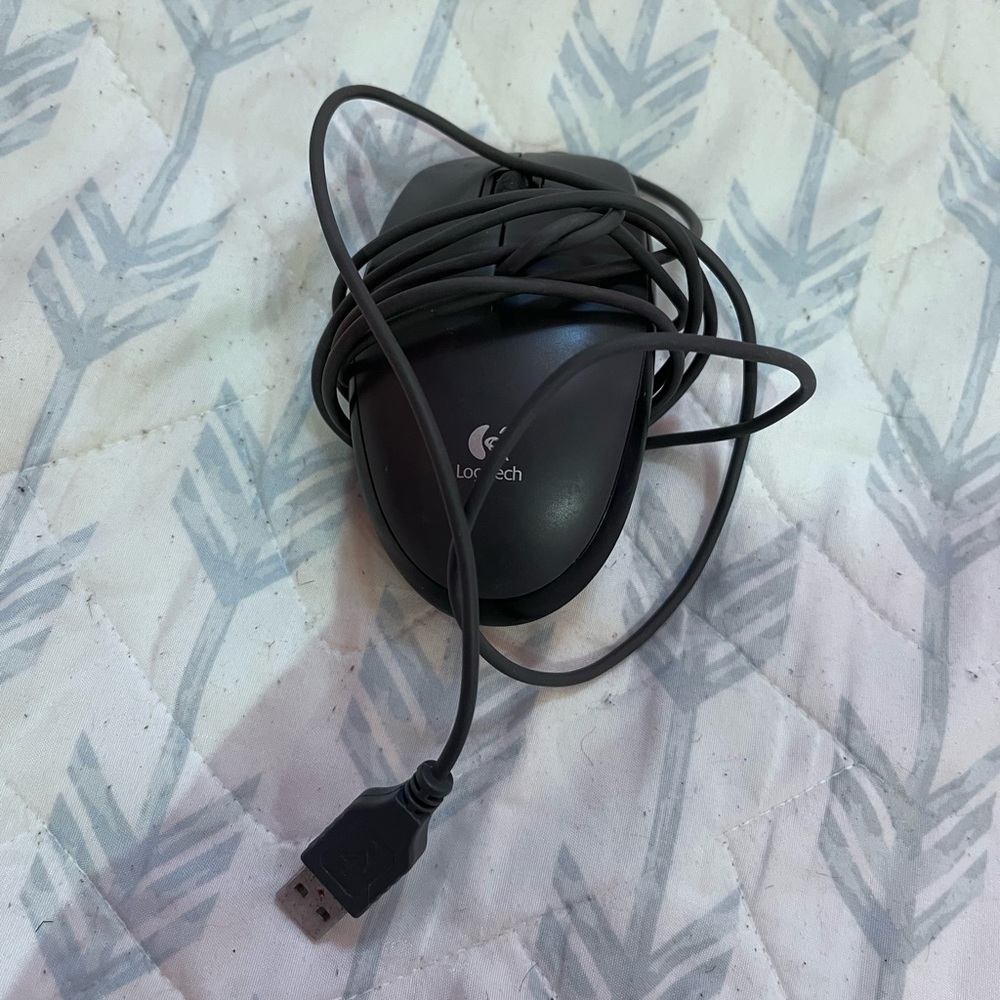 Logitech Black USB Mouse - Picture 2 of 4